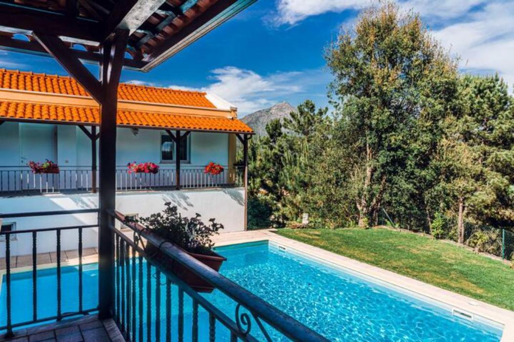 モンジン・デ・バスト Estalagem Bela Vista Bed & Breakfast エクステリア 写真
